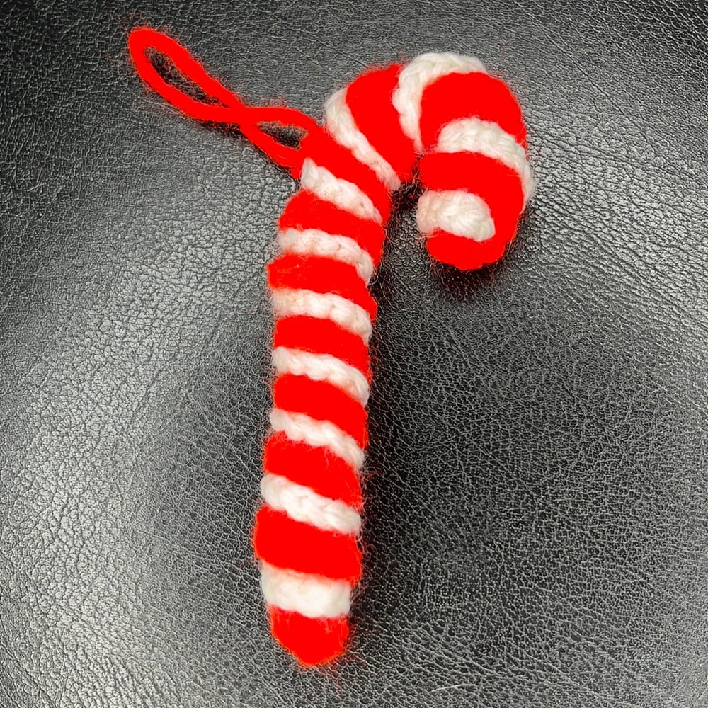 🎄Red and White Crochet Candy Cane Ornament🎄